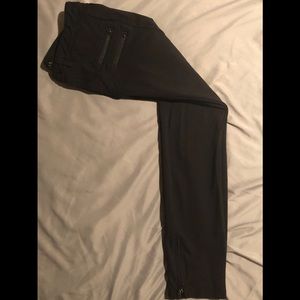 Women’s Guess Black pants/leggings size 29